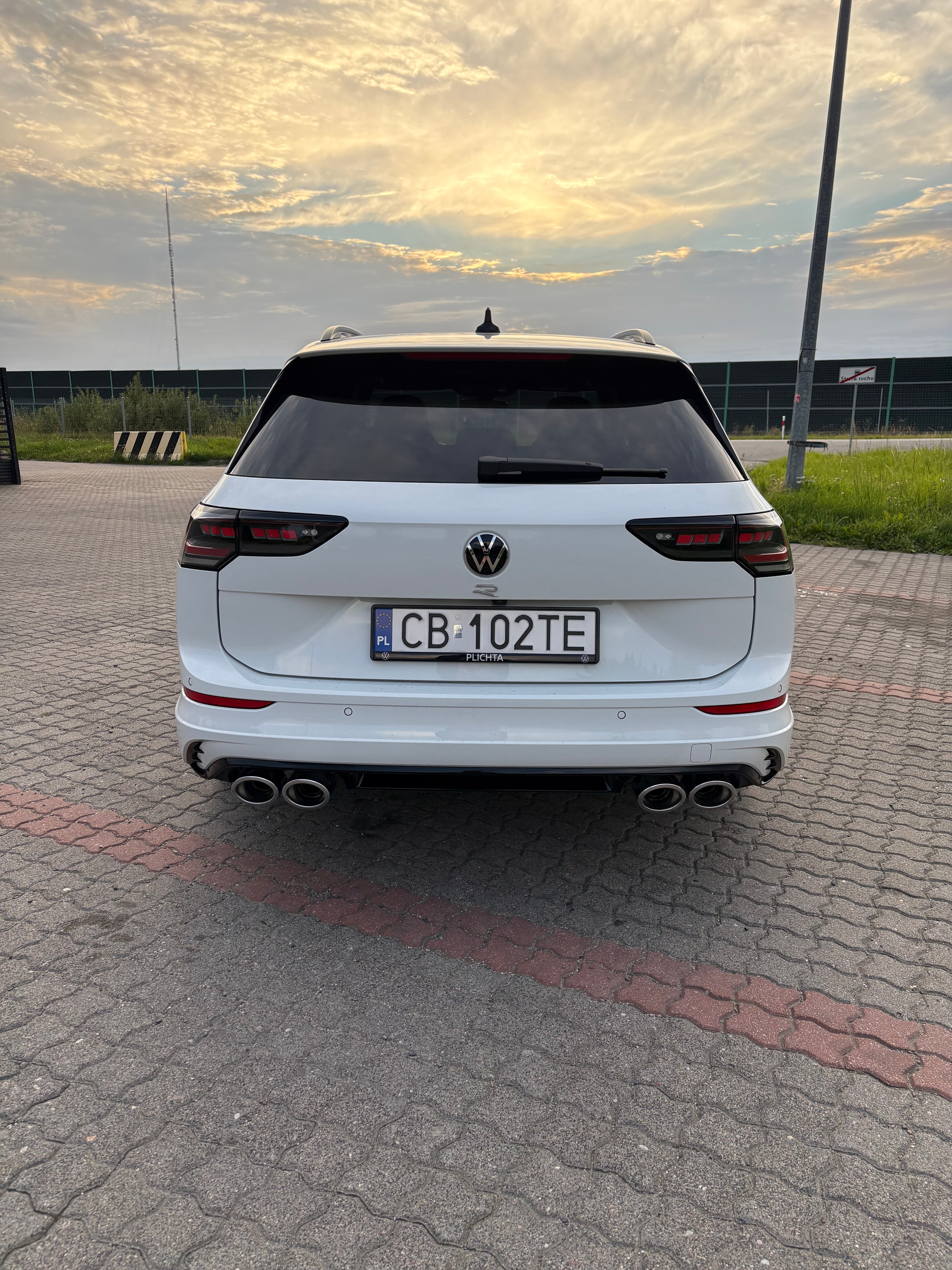 Volkswagen Golf Variant R — zdjęcie 4
