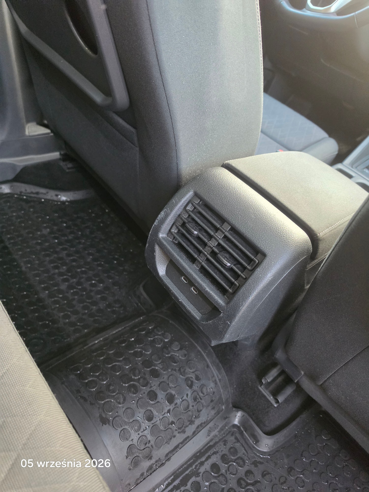Volkswagen Caddy — zdjęcie 7