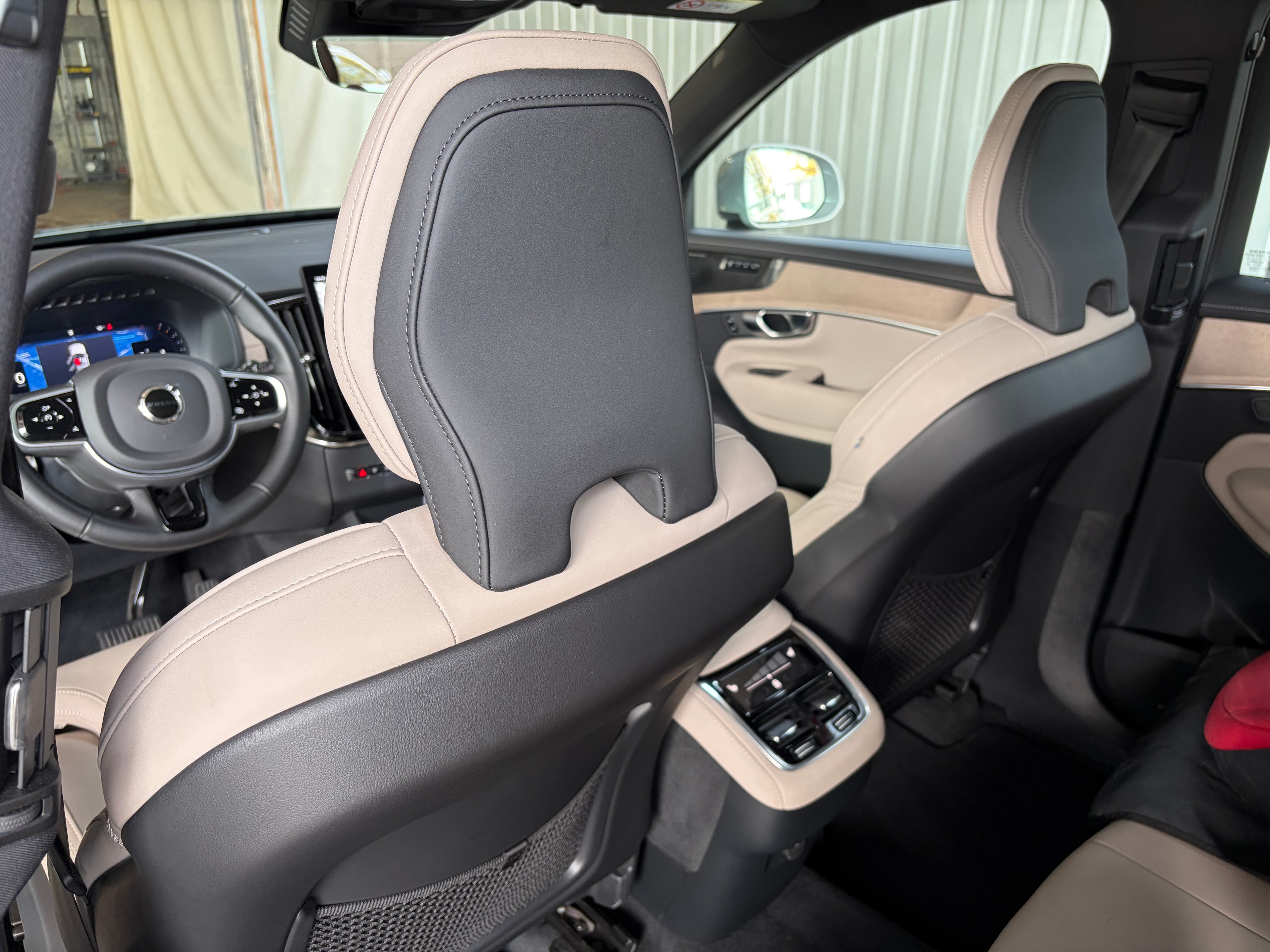 Volvo XC90 Plus — zdjęcie 9