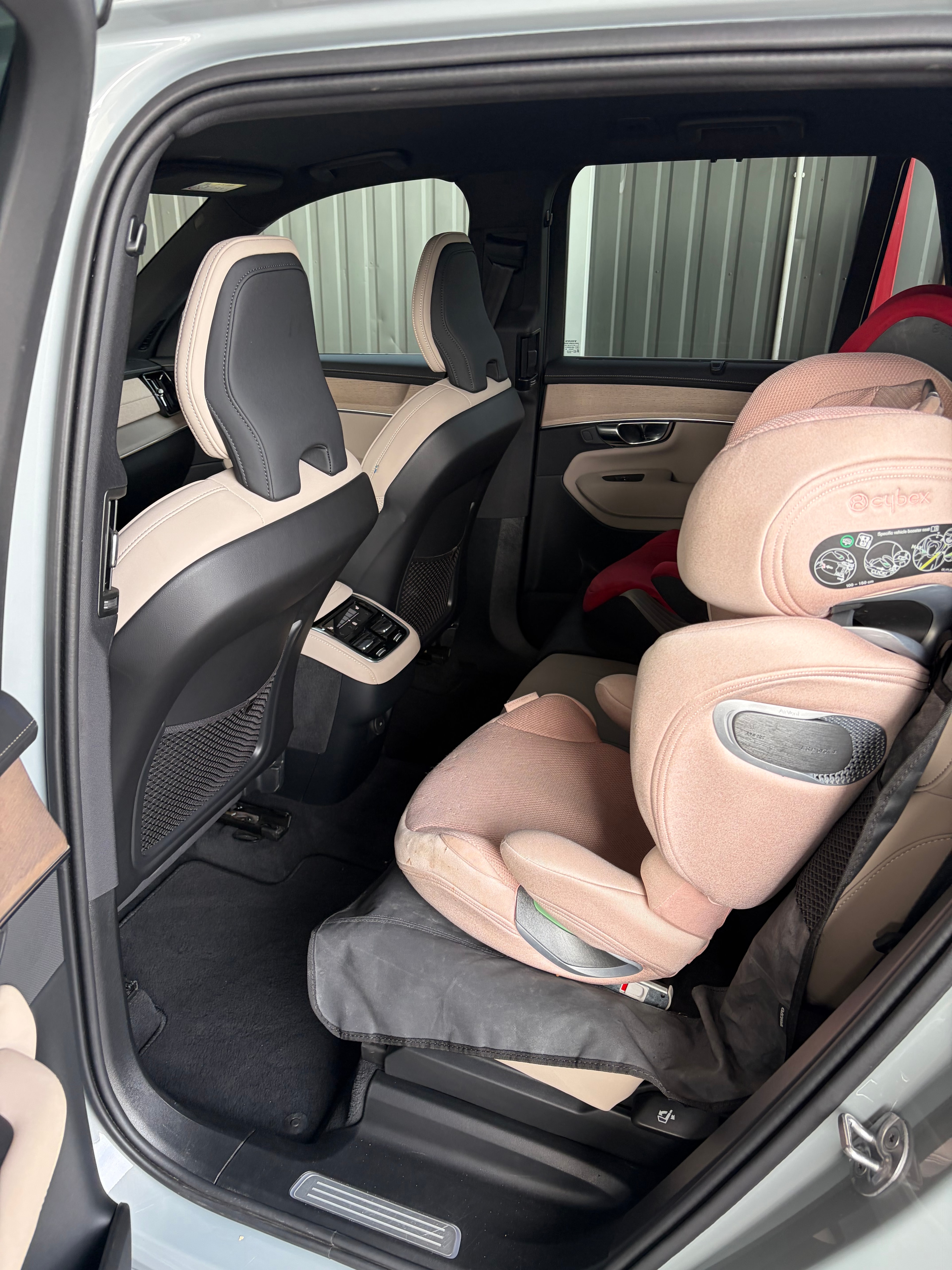 Volvo XC90 Plus — zdjęcie 7