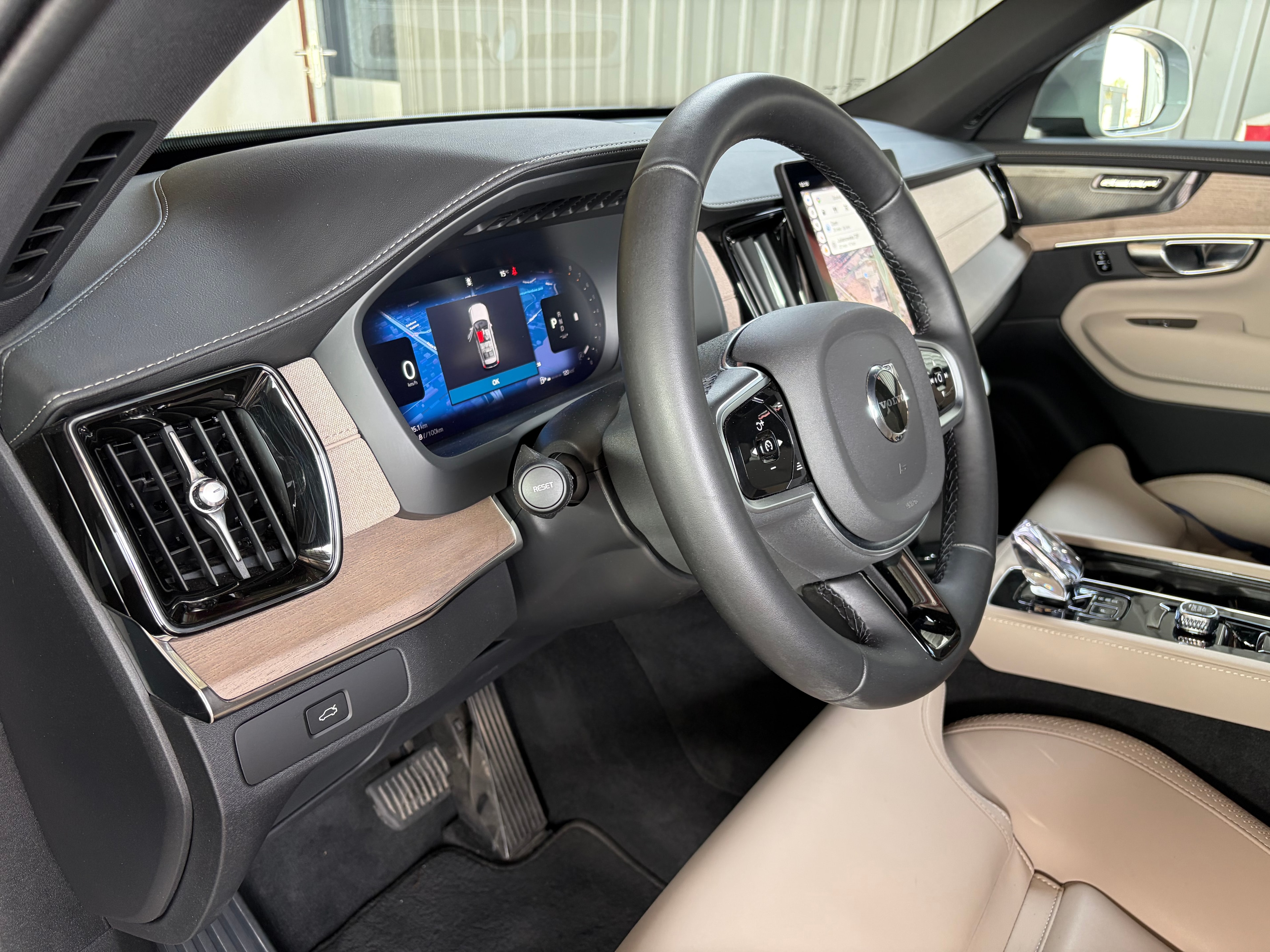 Volvo XC90 Plus — zdjęcie 10