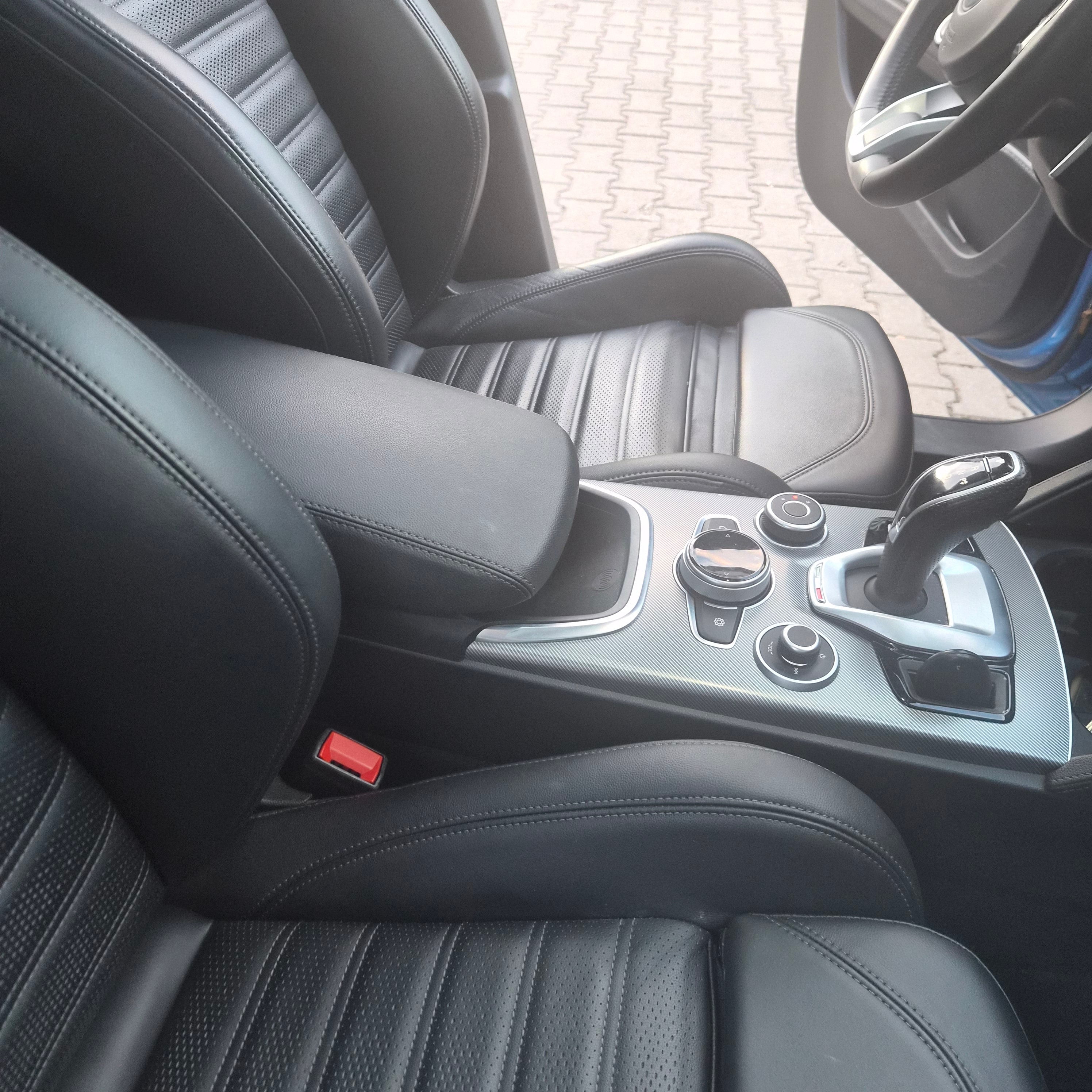 Alfa Romeo Stelvio Veloce 2.0 Turbo AWD — zdjęcie 5