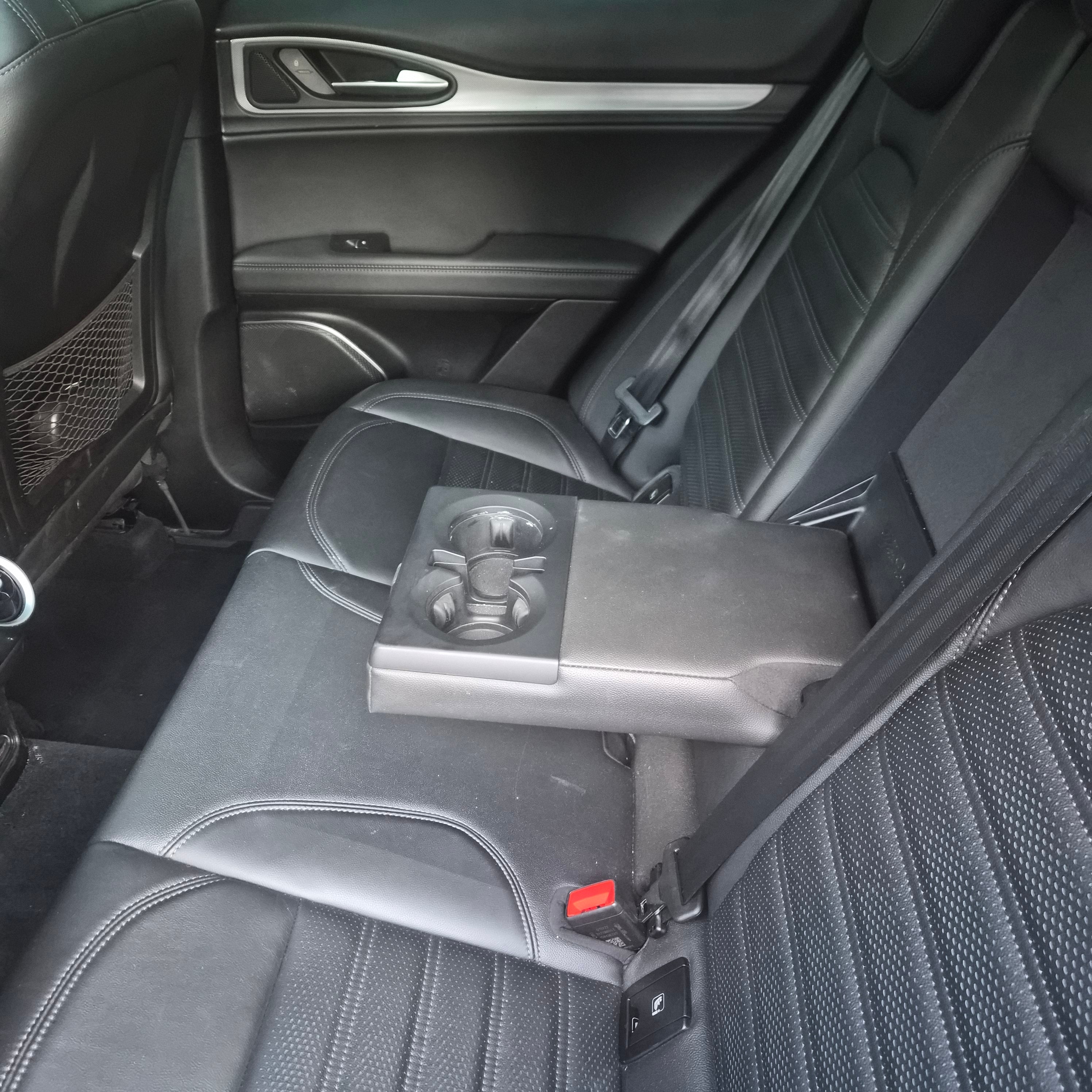 Alfa Romeo Stelvio Veloce 2.0 Turbo AWD — zdjęcie 9