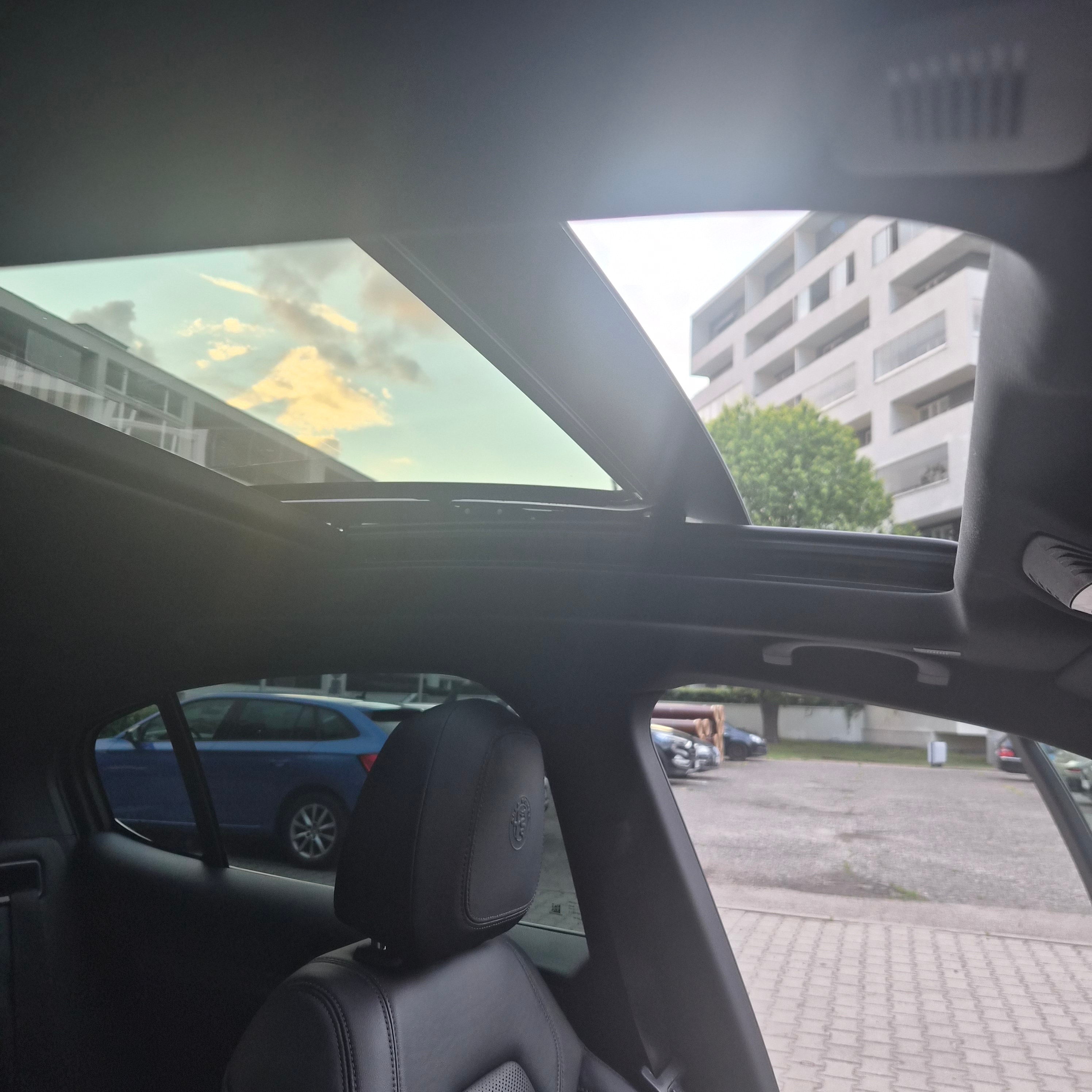 Alfa Romeo Stelvio Veloce 2.0 Turbo AWD — zdjęcie 17