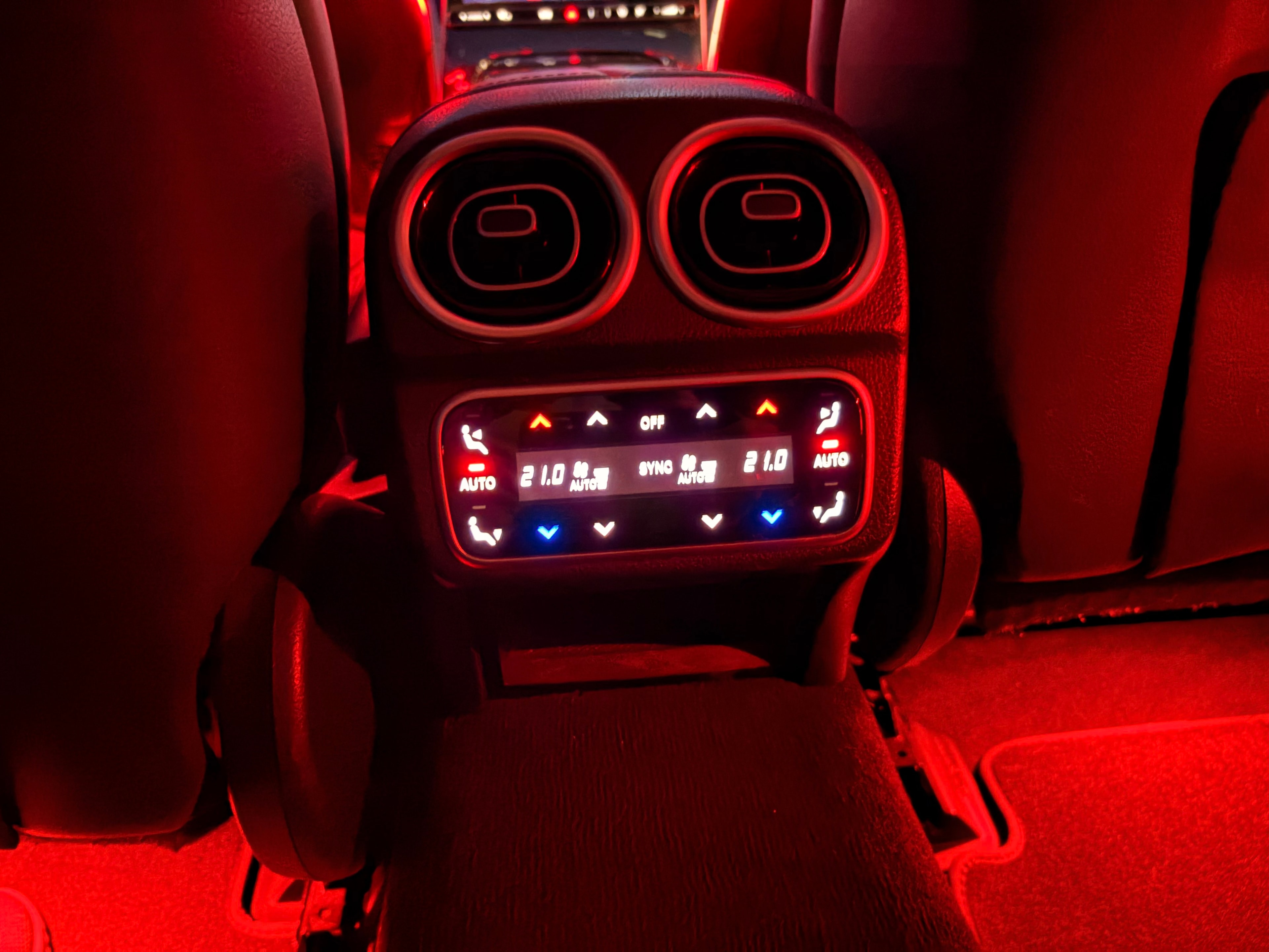 Mercedes-Benz Klasa C C220d — zdjęcie 12