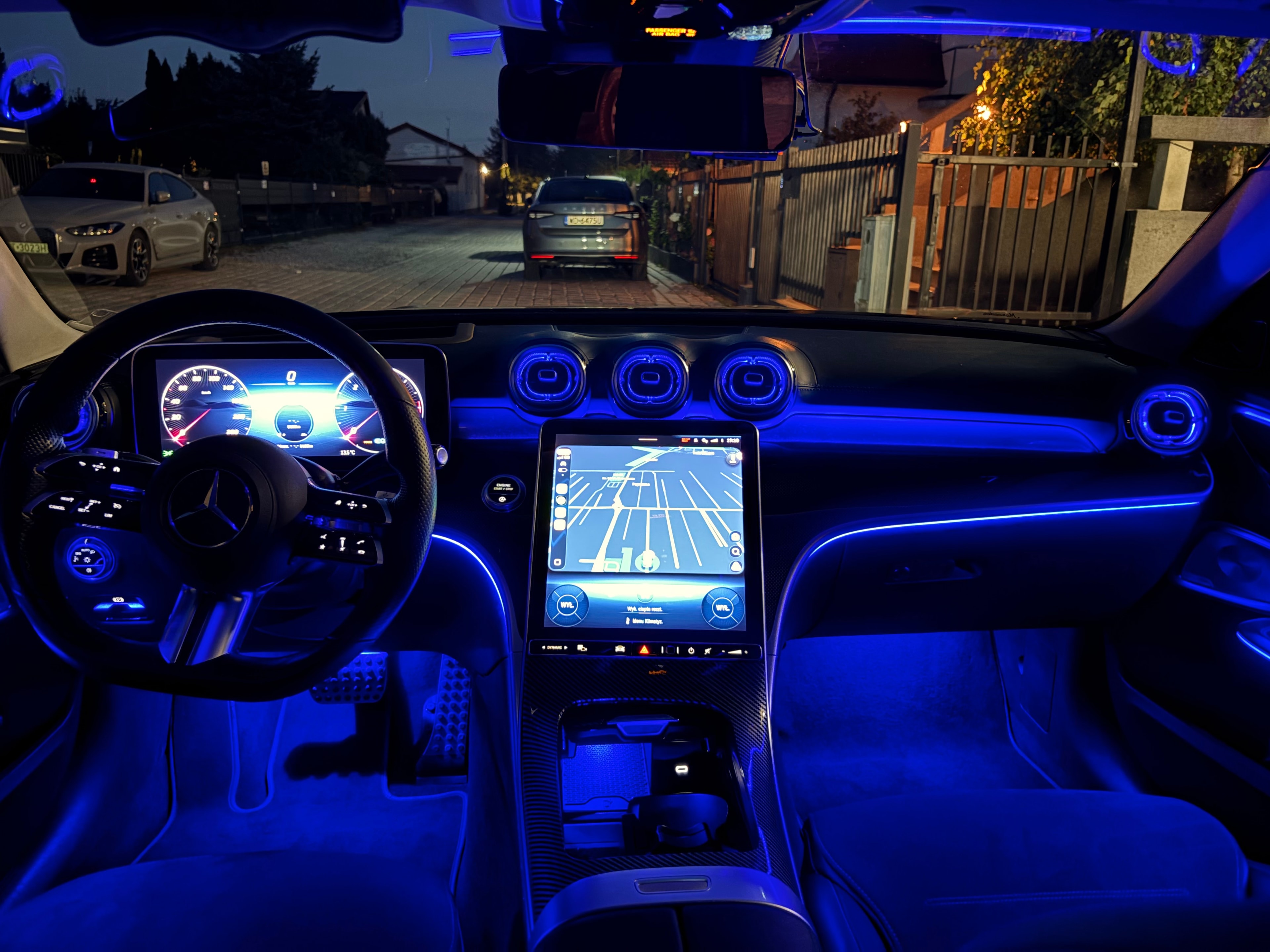 Mercedes-Benz Klasa C C220d — zdjęcie 10