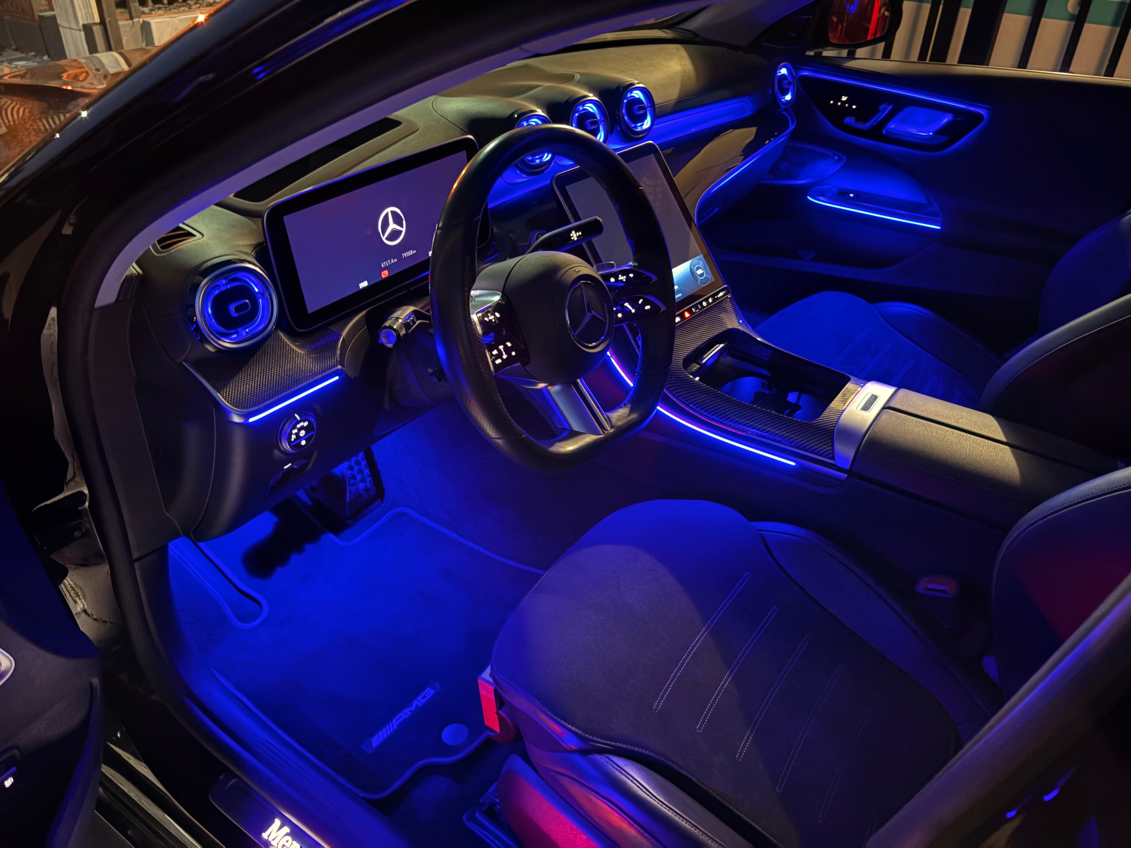 Mercedes-Benz Klasa C C220d — zdjęcie 13