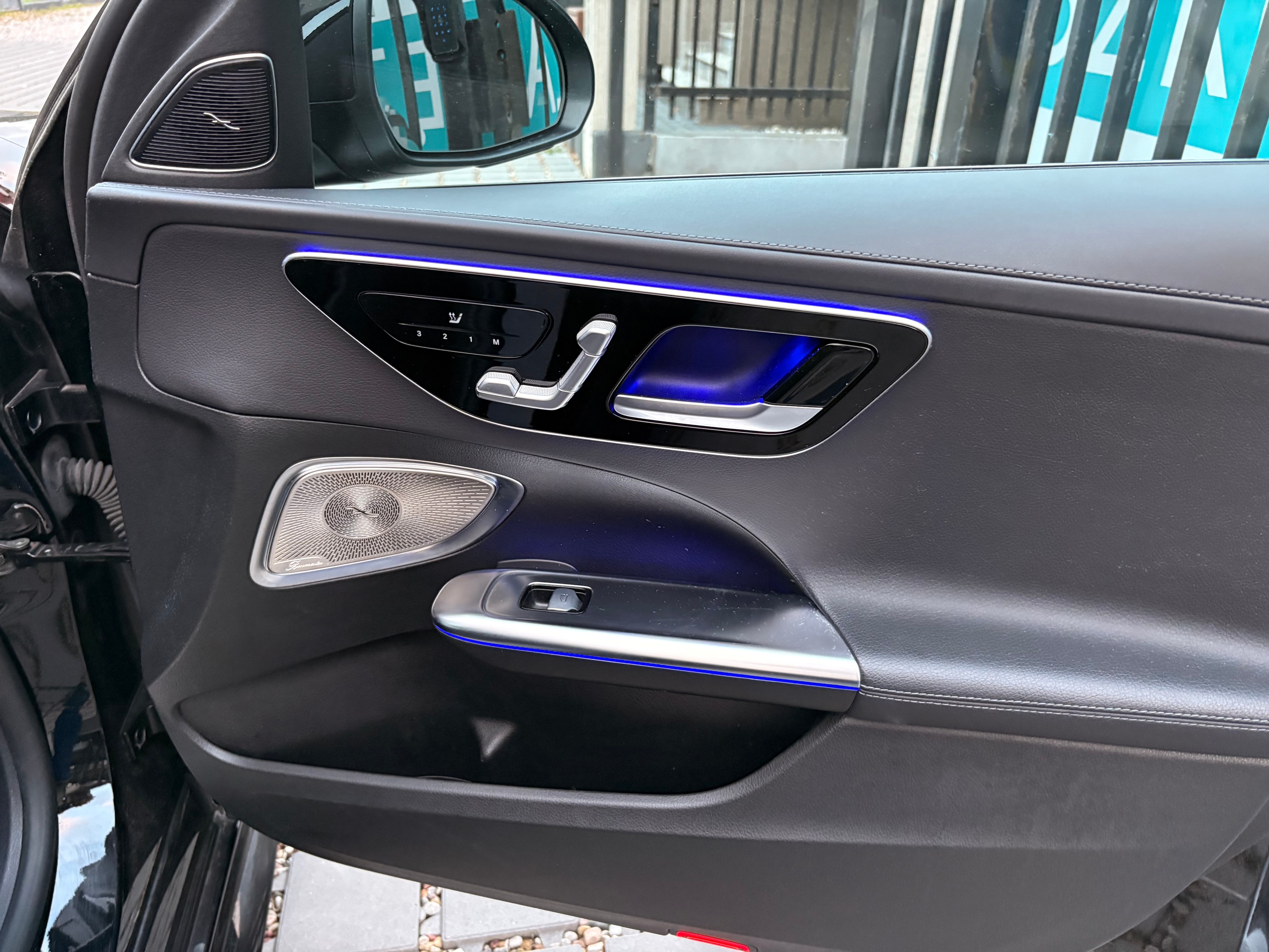 Mercedes-Benz Klasa C C220d — zdjęcie 18
