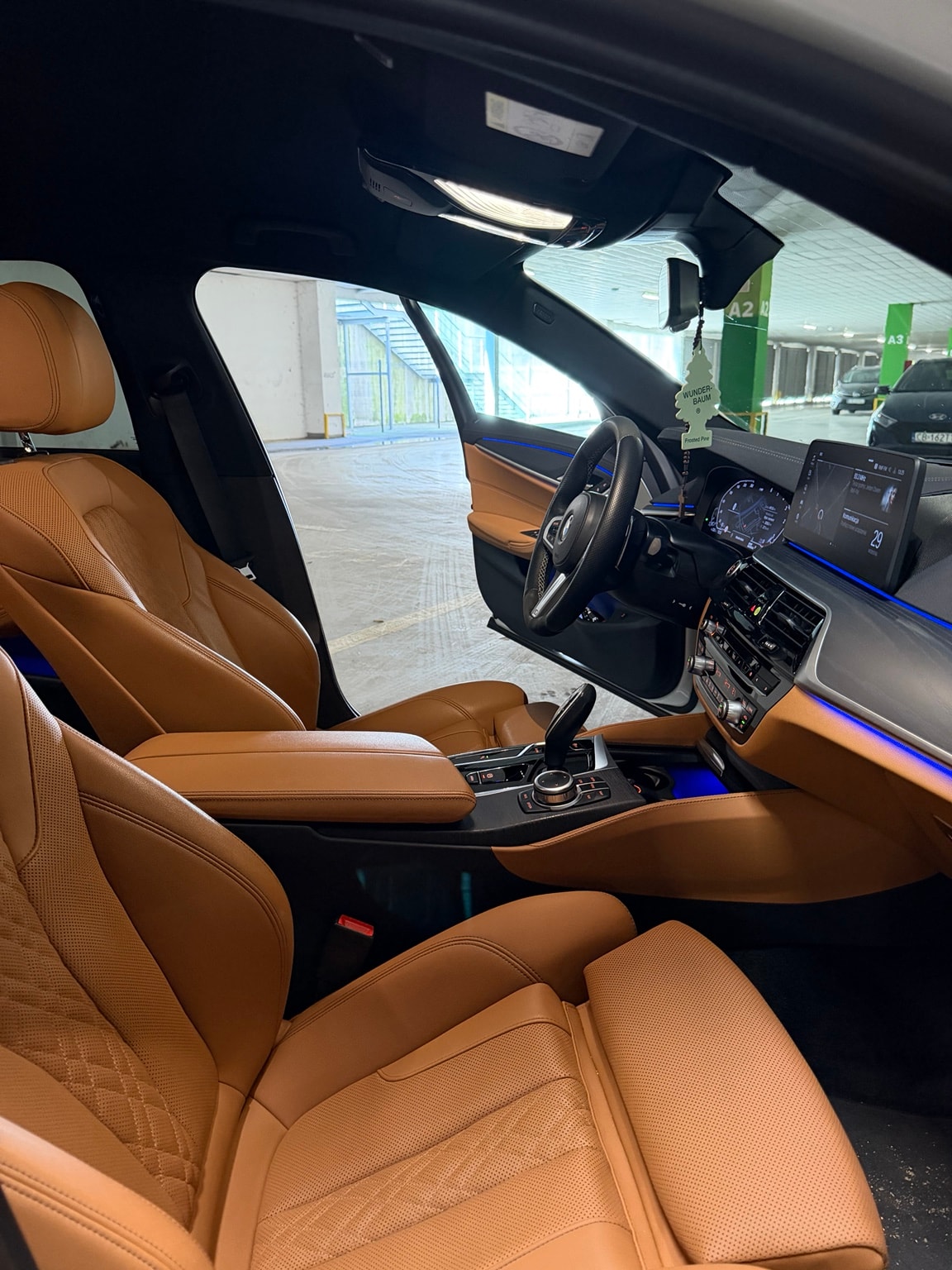 BMW Seria 5 Sedan 520d — zdjęcie 6