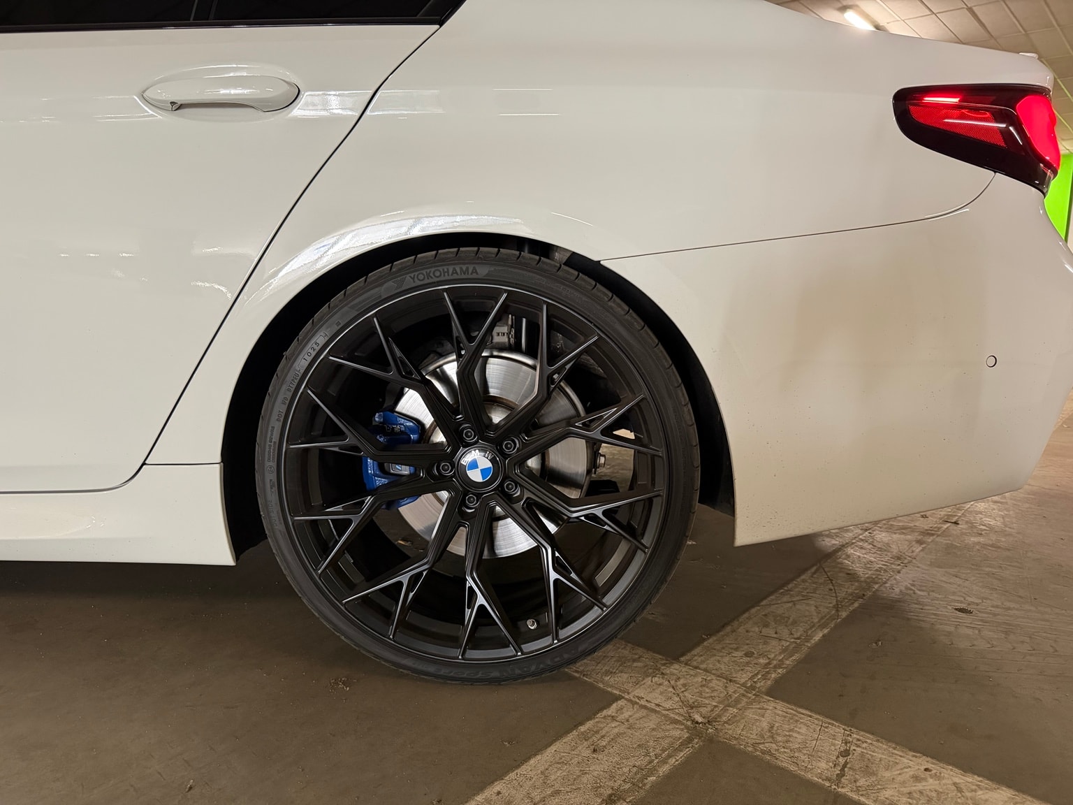 BMW Seria 5 Sedan 520d — zdjęcie 10