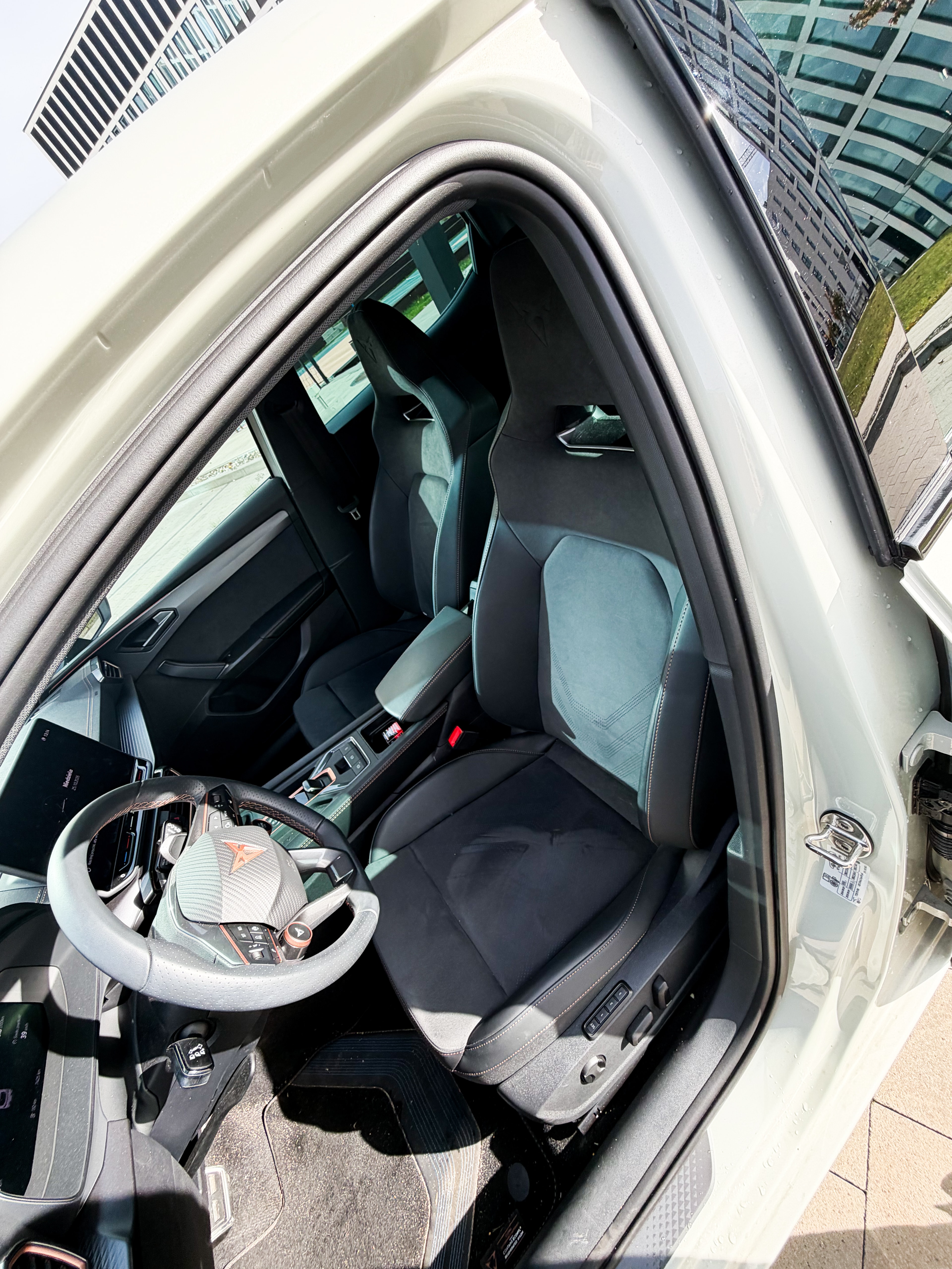 Cupra Leon eTSI 150 — zdjęcie 6