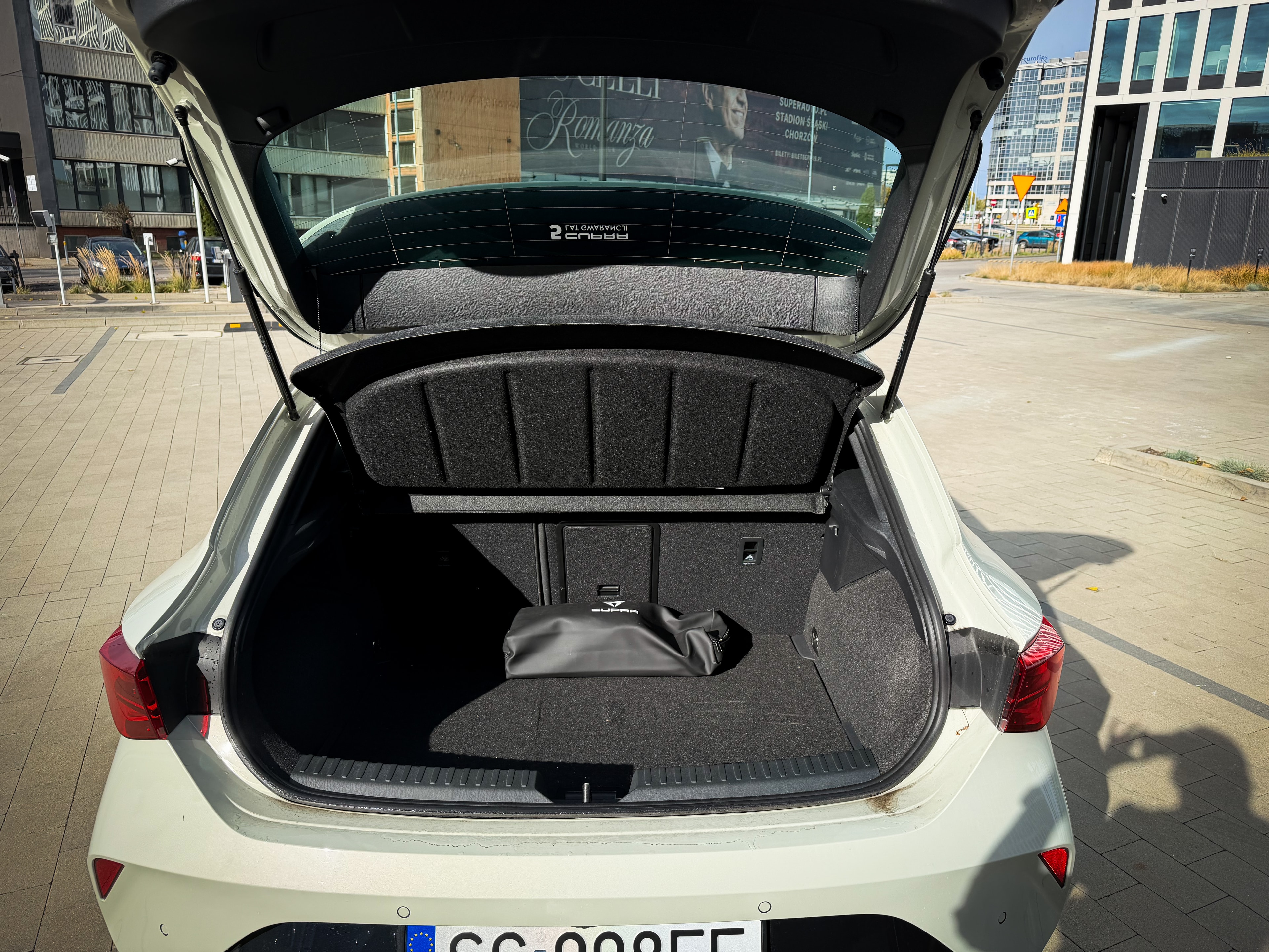 Cupra Leon eTSI 150 — zdjęcie 13