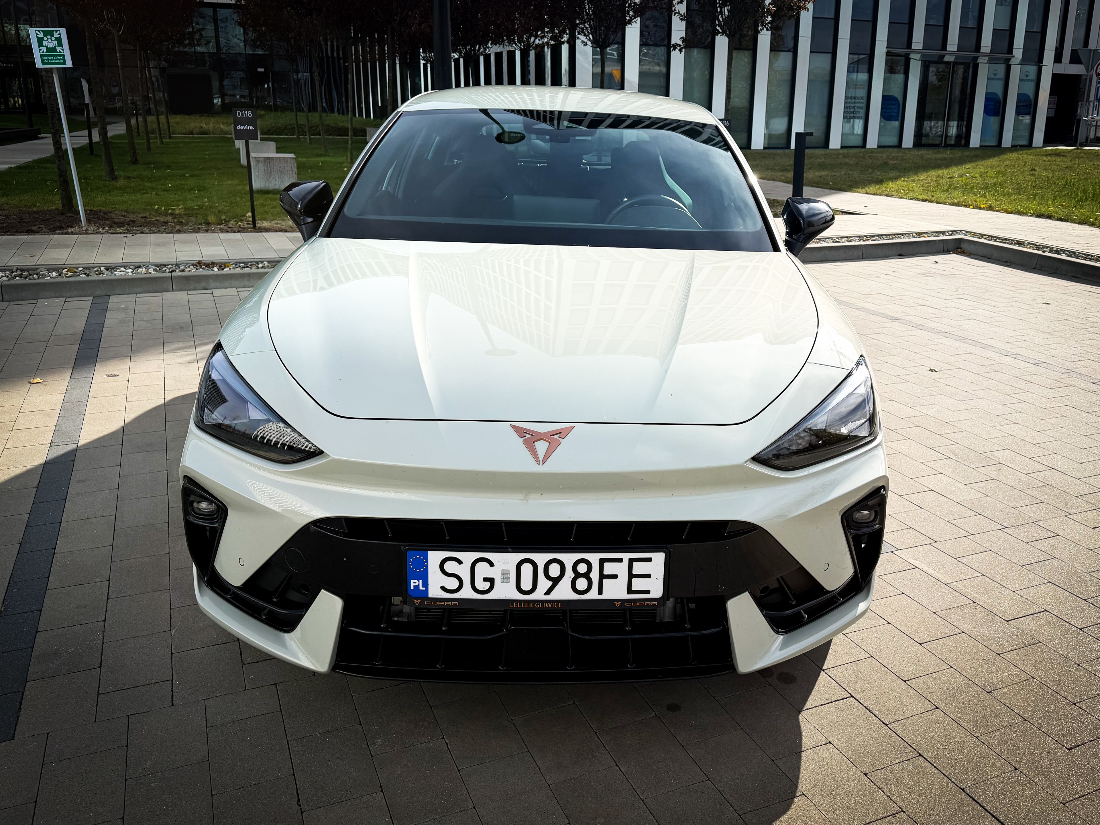 Cupra Leon eTSI 150 — zdjęcie 2