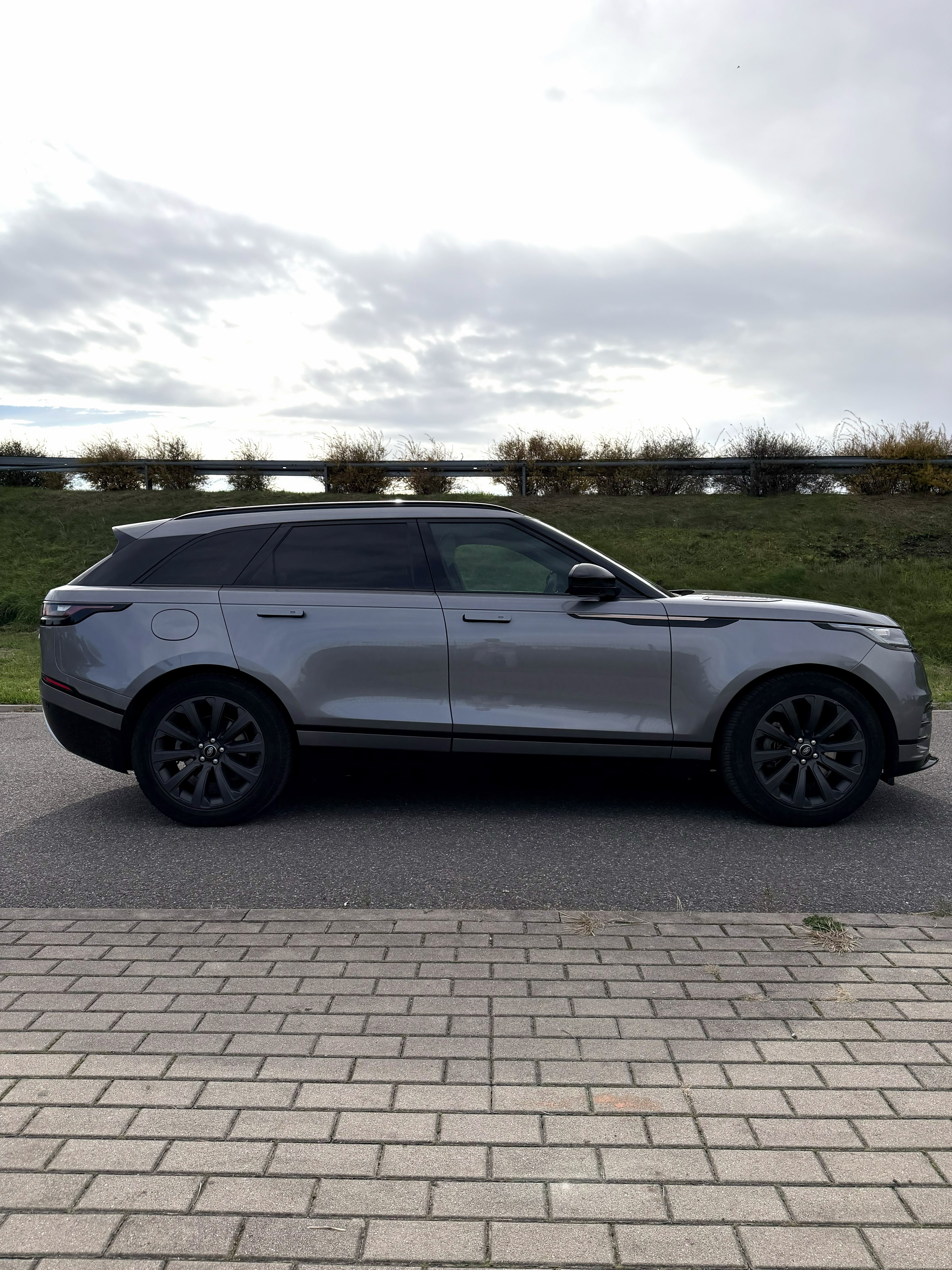 Land Rover Range Rover Velar D200 Dynamic SE — zdjęcie 7