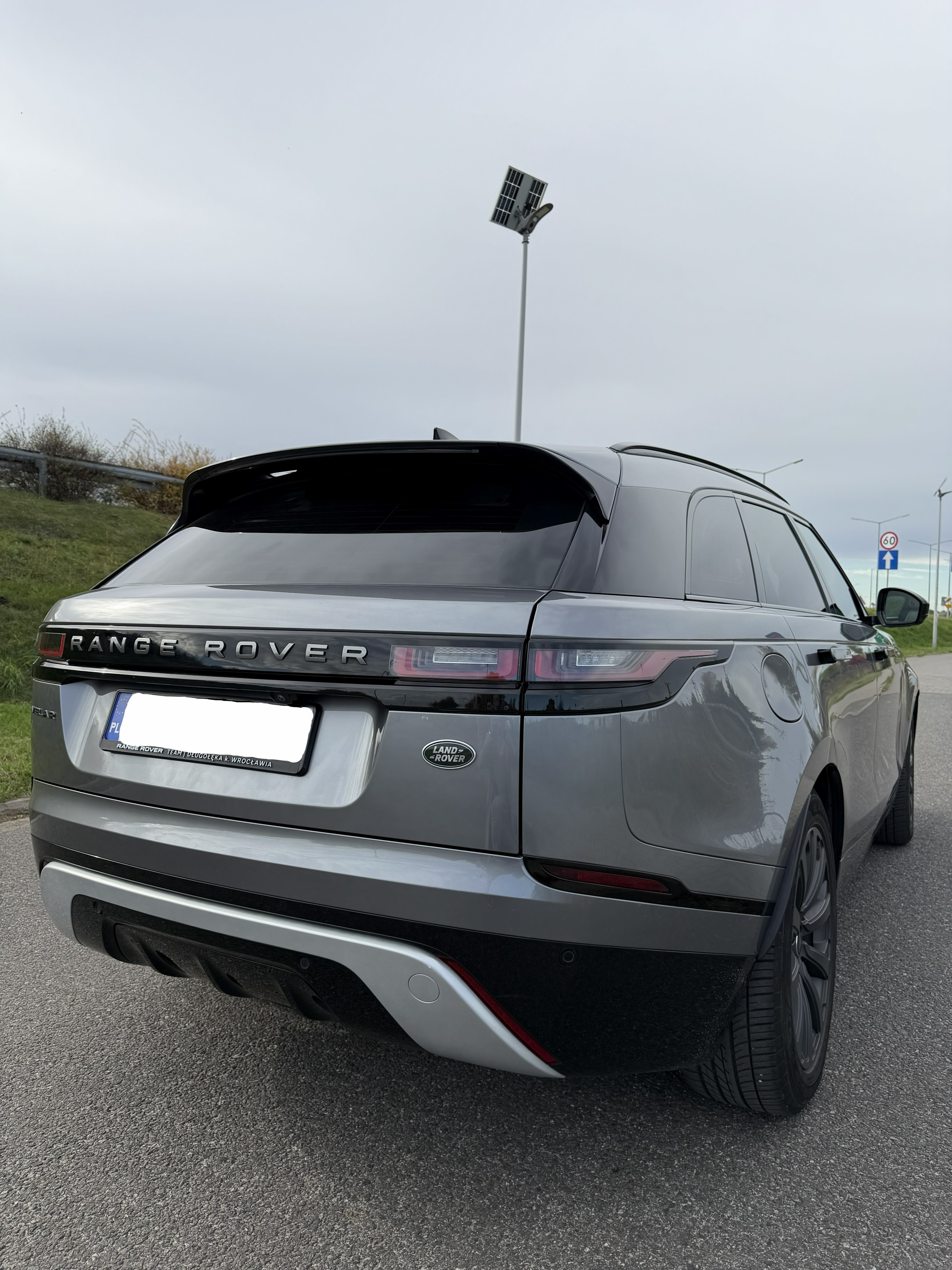 Land Rover Range Rover Velar D200 Dynamic SE — zdjęcie 4