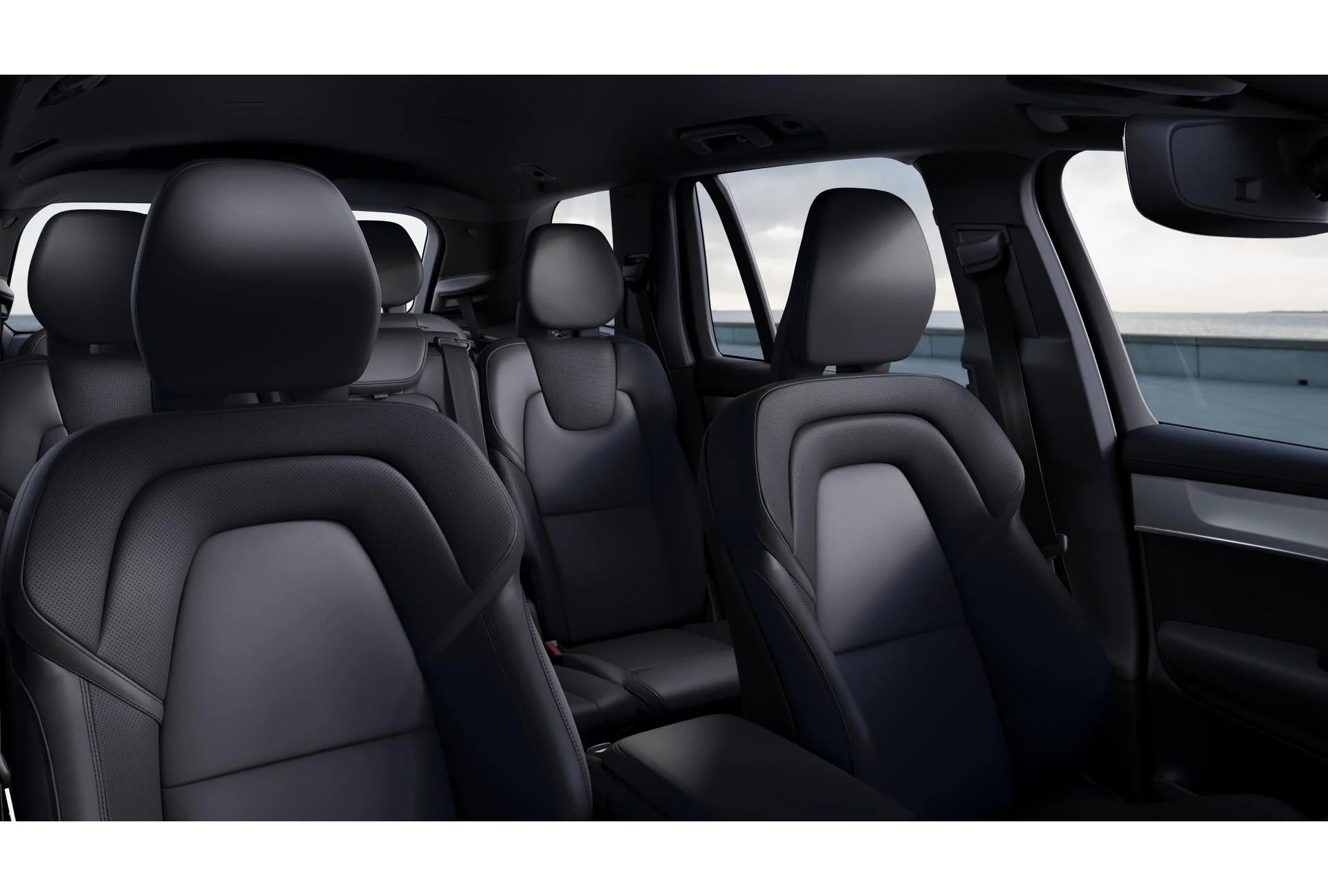 Volvo XC90 Plus Black-Edition — zdjęcie 7