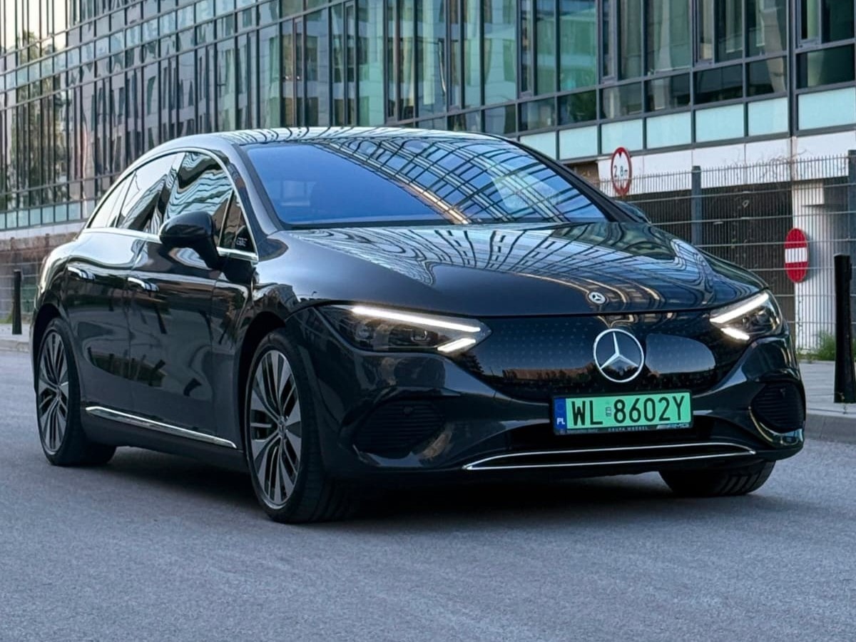 Mercedes-Benz EQE 350+ — zdjęcie 1