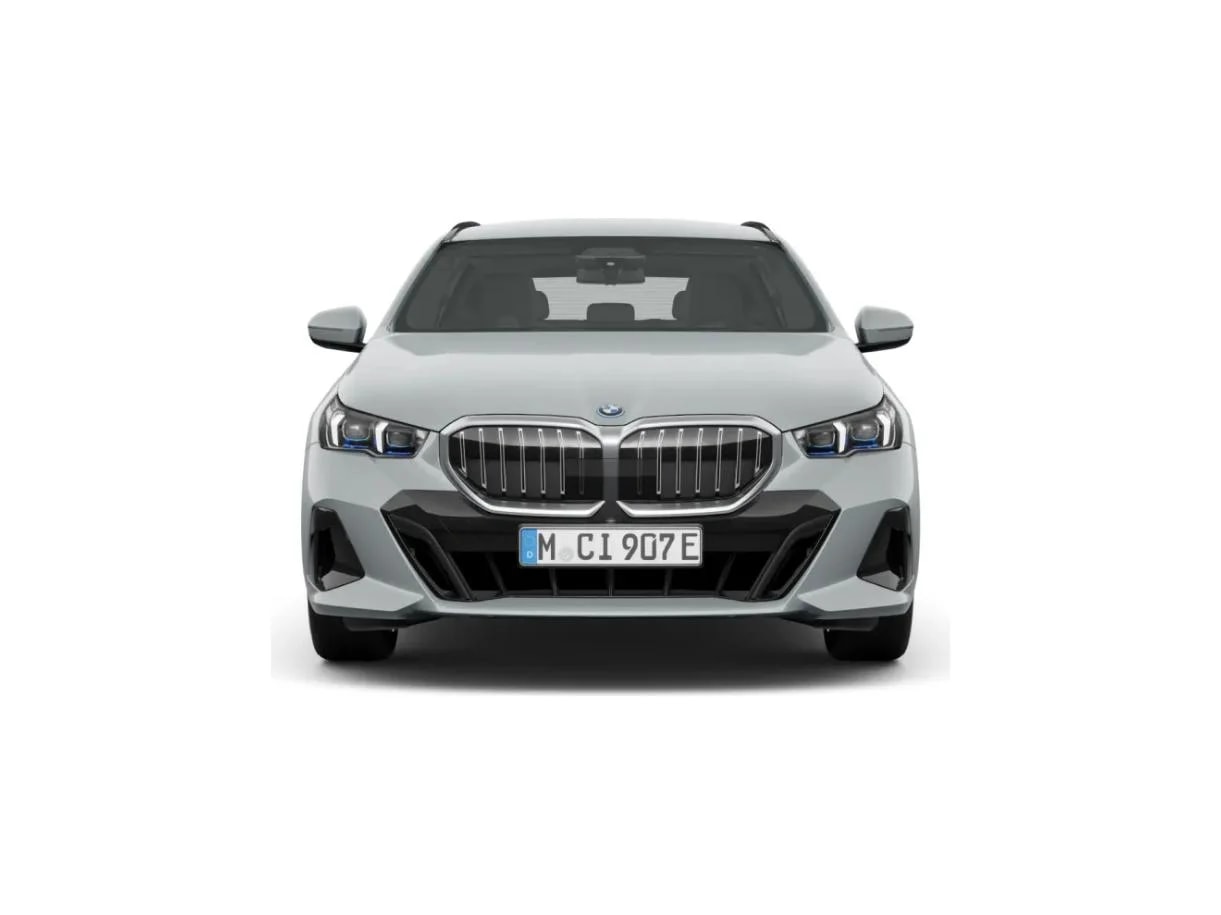 BMW Seria 5 Touring 530e — zdjęcie 6
