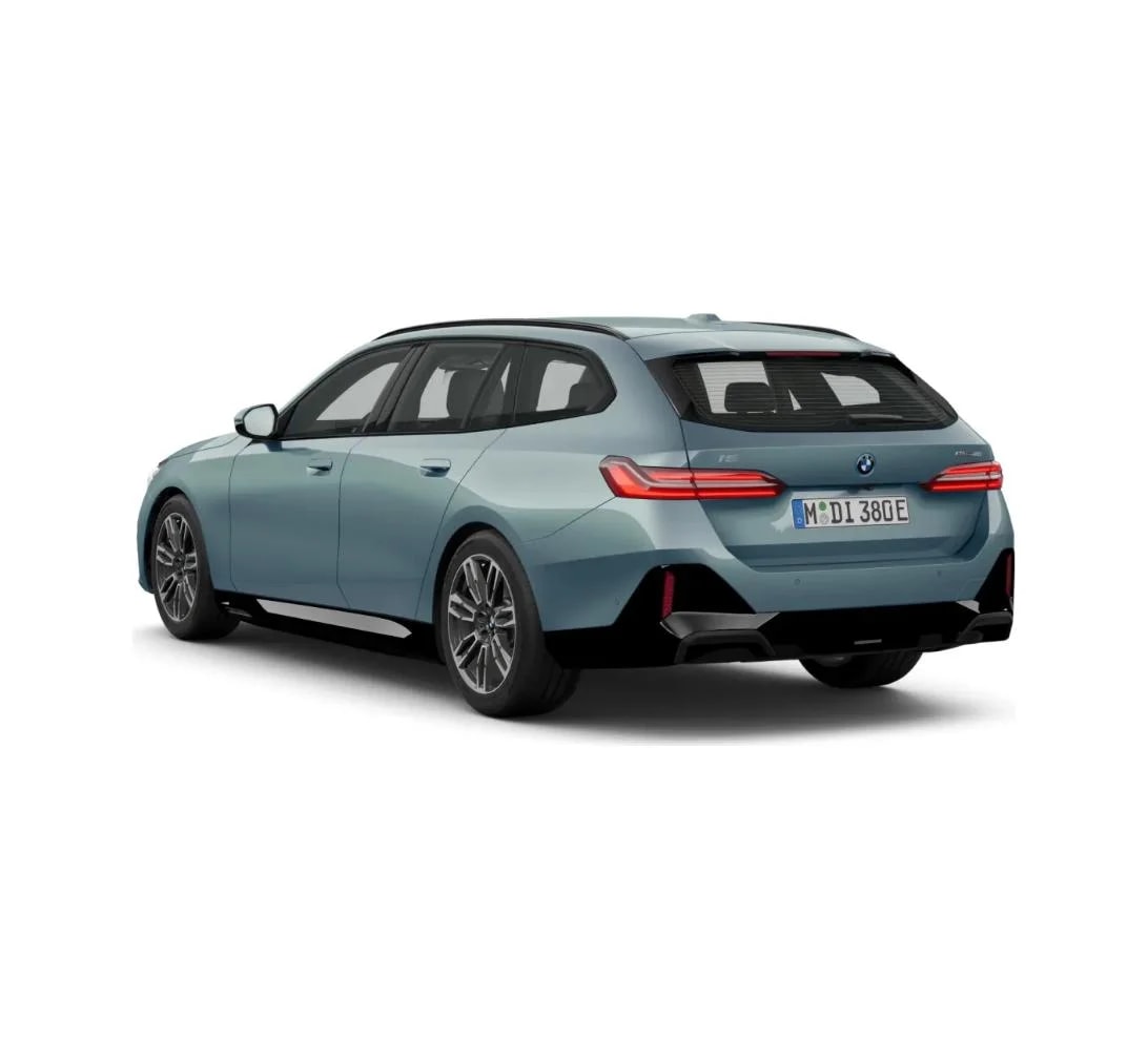 BMW Seria 5 Touring i5 eDrive 40 — zdjęcie 3