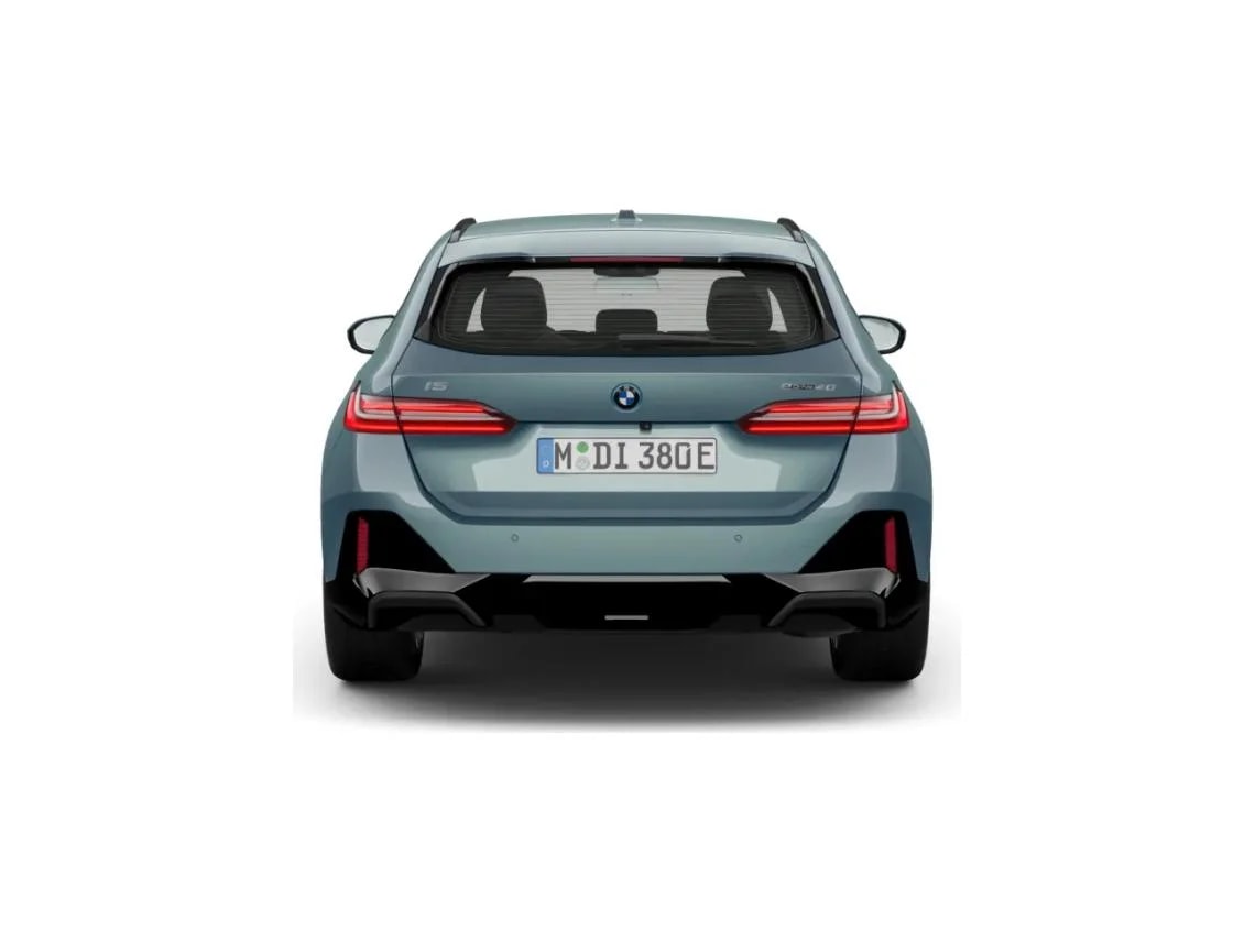 BMW Seria 5 Touring i5 eDrive 40 — zdjęcie 4