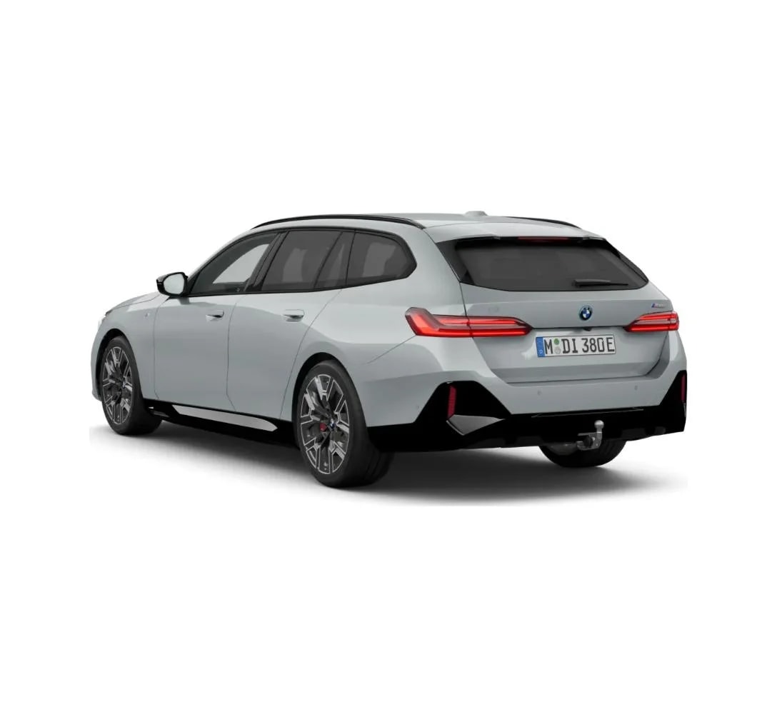 BMW Seria 5 Touring i5 M60 xDrive — zdjęcie 3