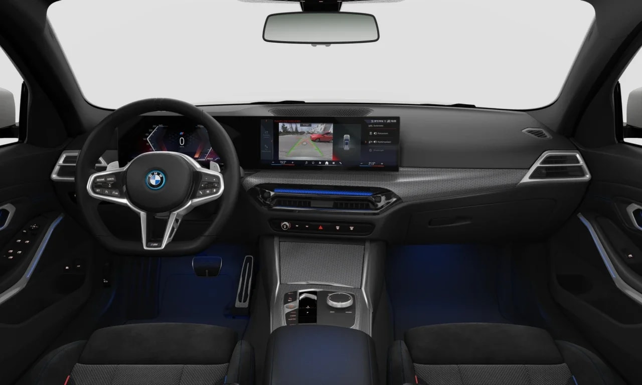 BMW Seria 3 Touring 330e xDrive M Sport — zdjęcie 5