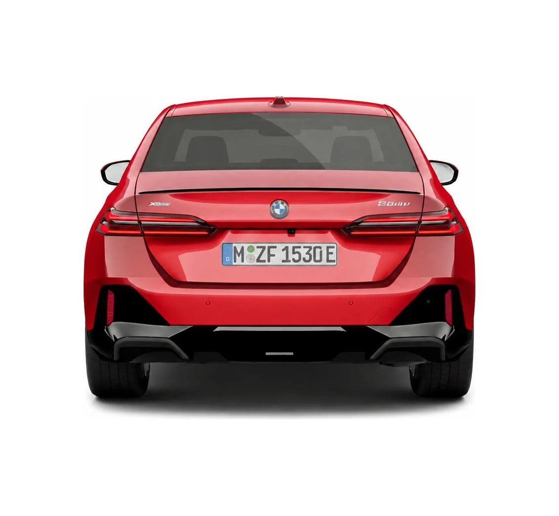 BMW Seria 5 Sedan 550e xDrive M Sport — zdjęcie 5