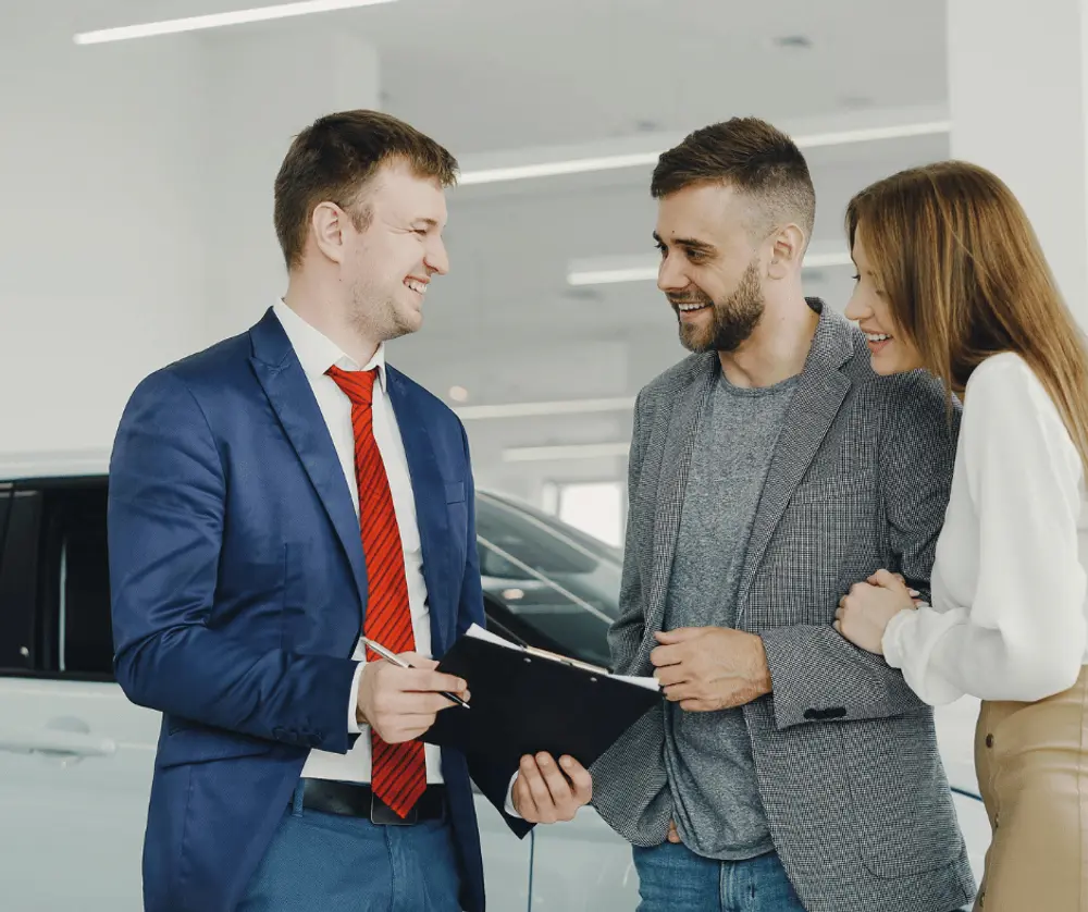 Samochód od ręki – jak znaleźć nowe auto dostępne od razu w Polsce?